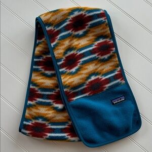 Rare Patagonia Synchilla Fleece Scarf Southwest Aztec Gold Blue - Like new